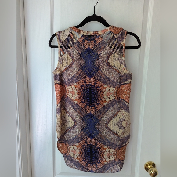 Funky sleeveless top - Femme carrière - Picture 2 of 5